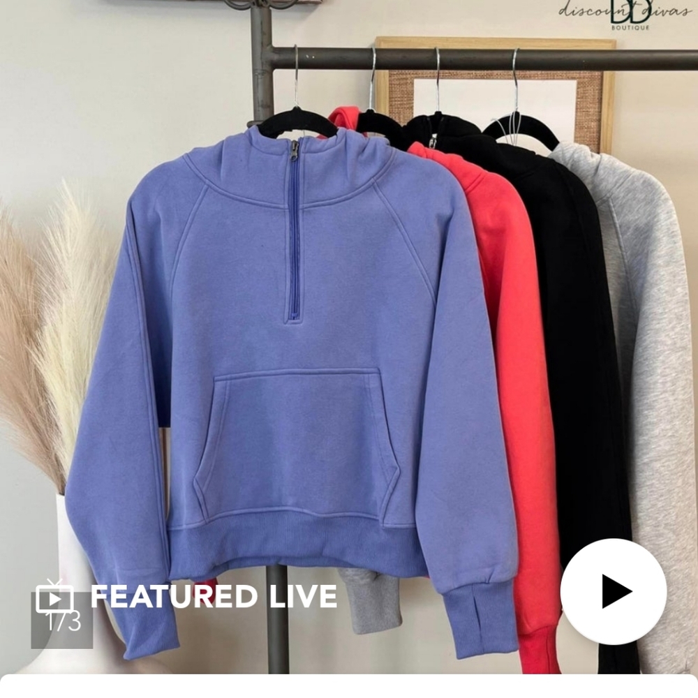 Boutique "look alike" cropped hoodie